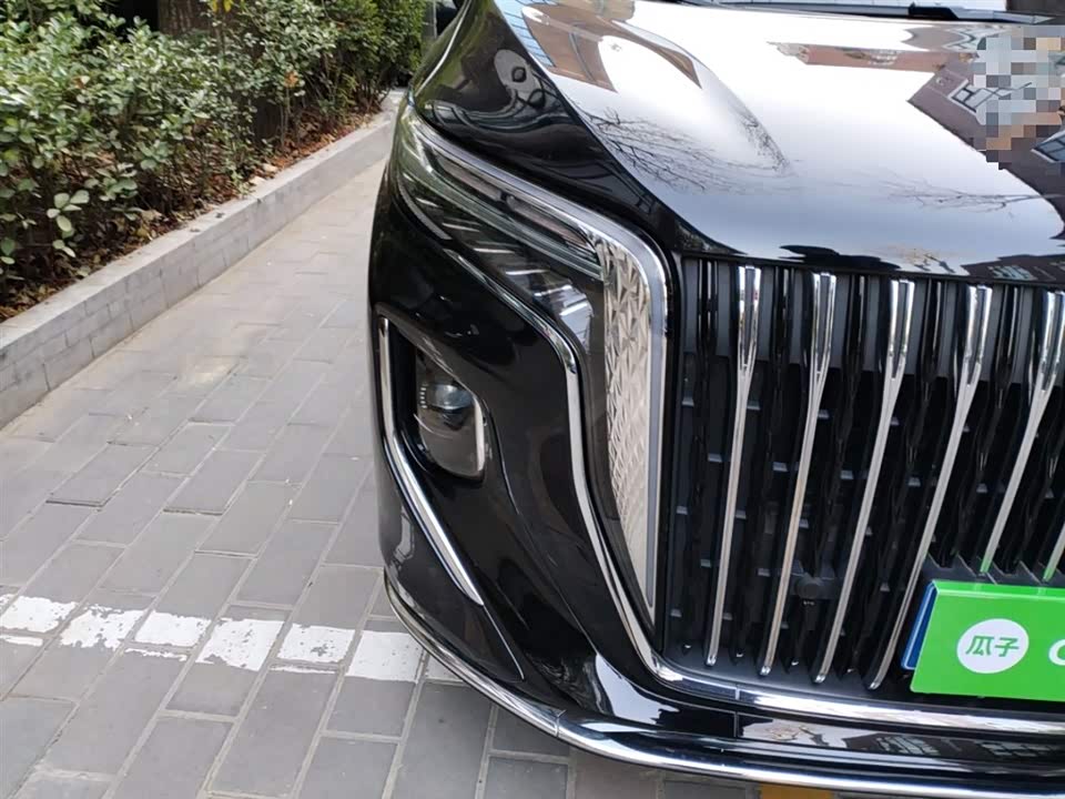 Hongqi HQ9