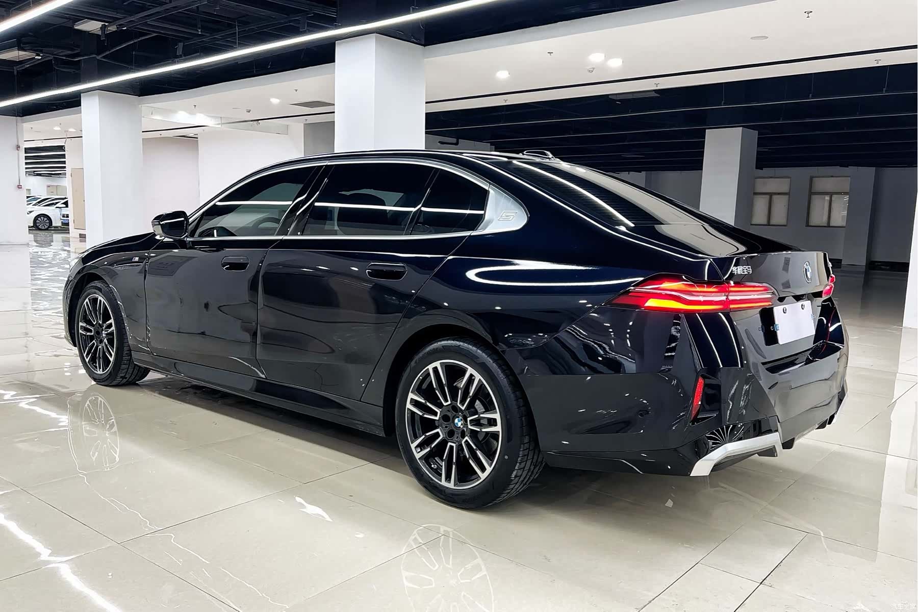 BMW 5 Series, 2024 3
