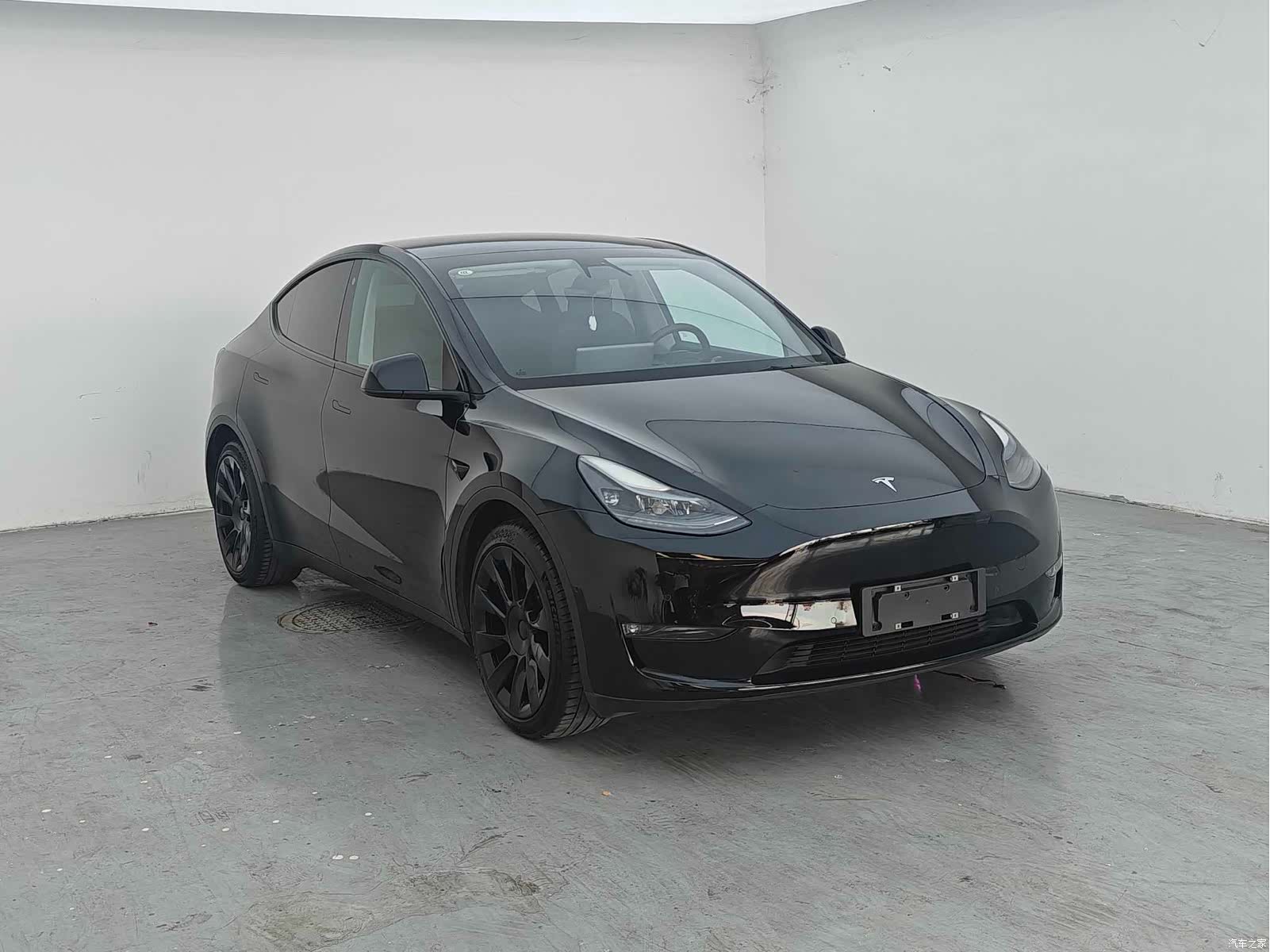 Tesla Model Y, 2022 3