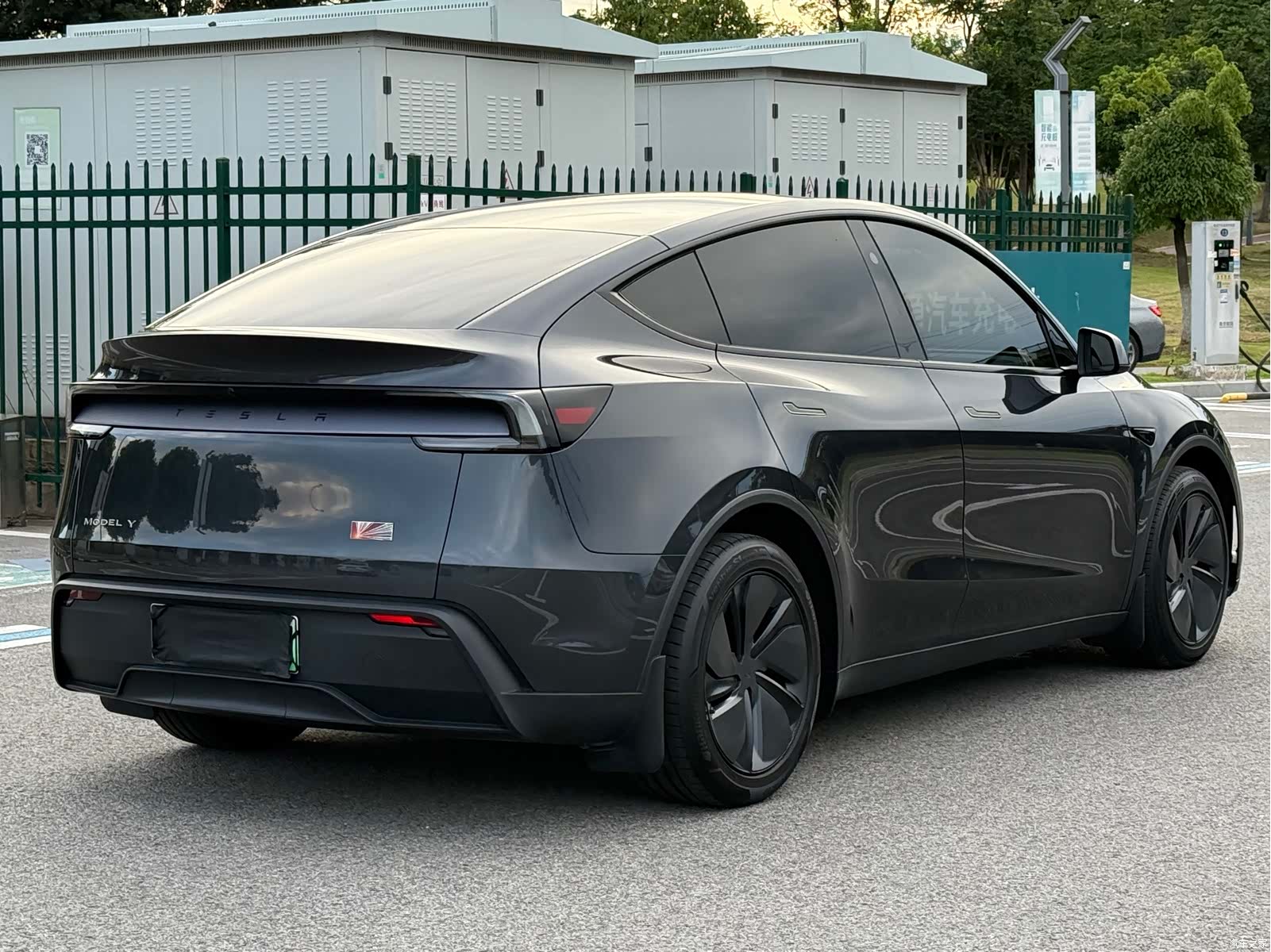 Tesla Model Y, 2025 6