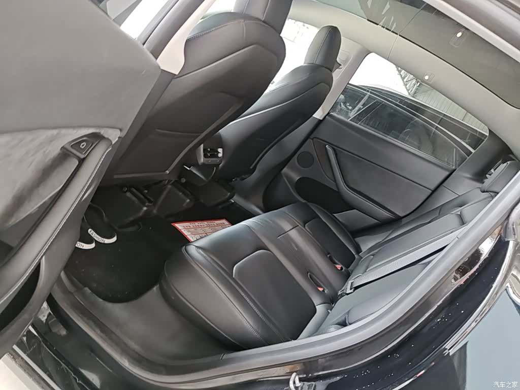 Tesla Model Y, 2022 17