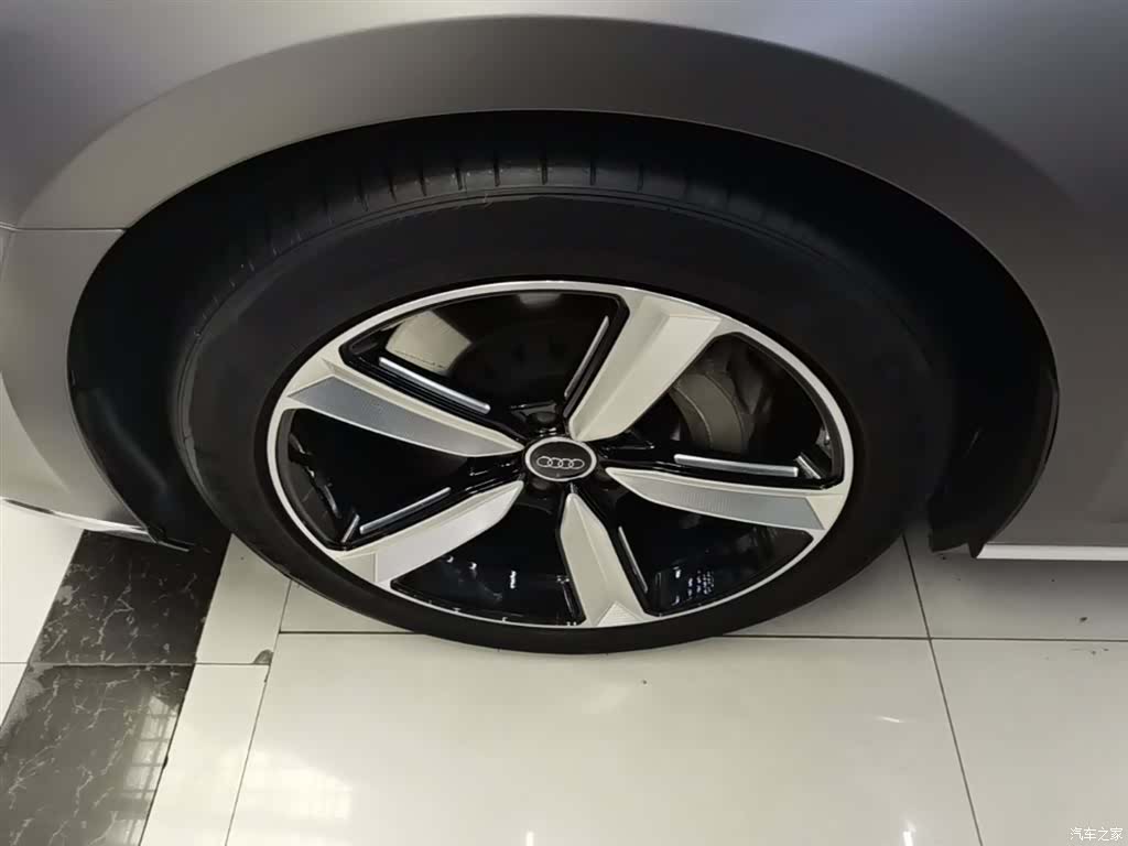 Audi A8L, 2019 23