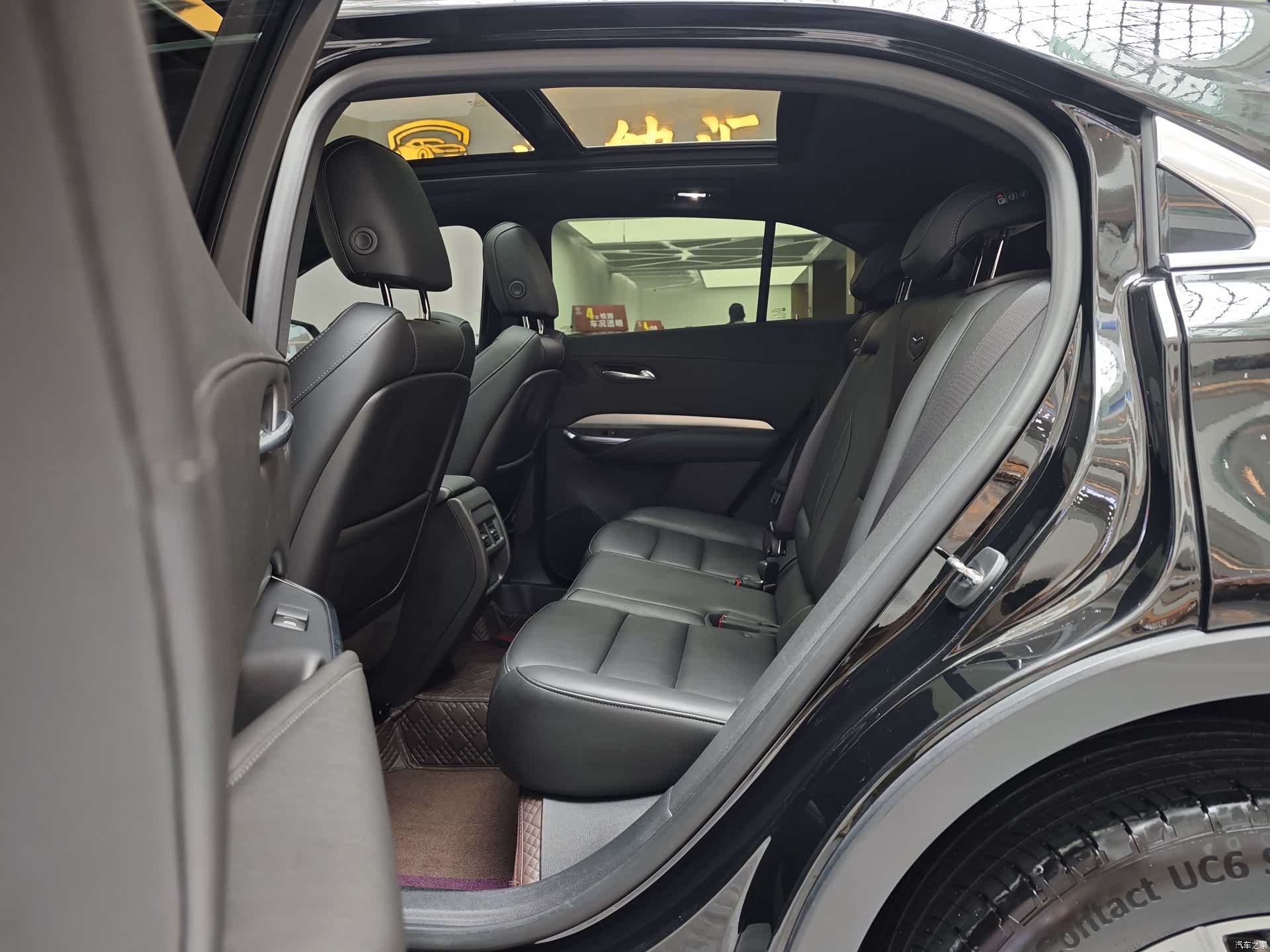 Cadillac XT4, 2022 8