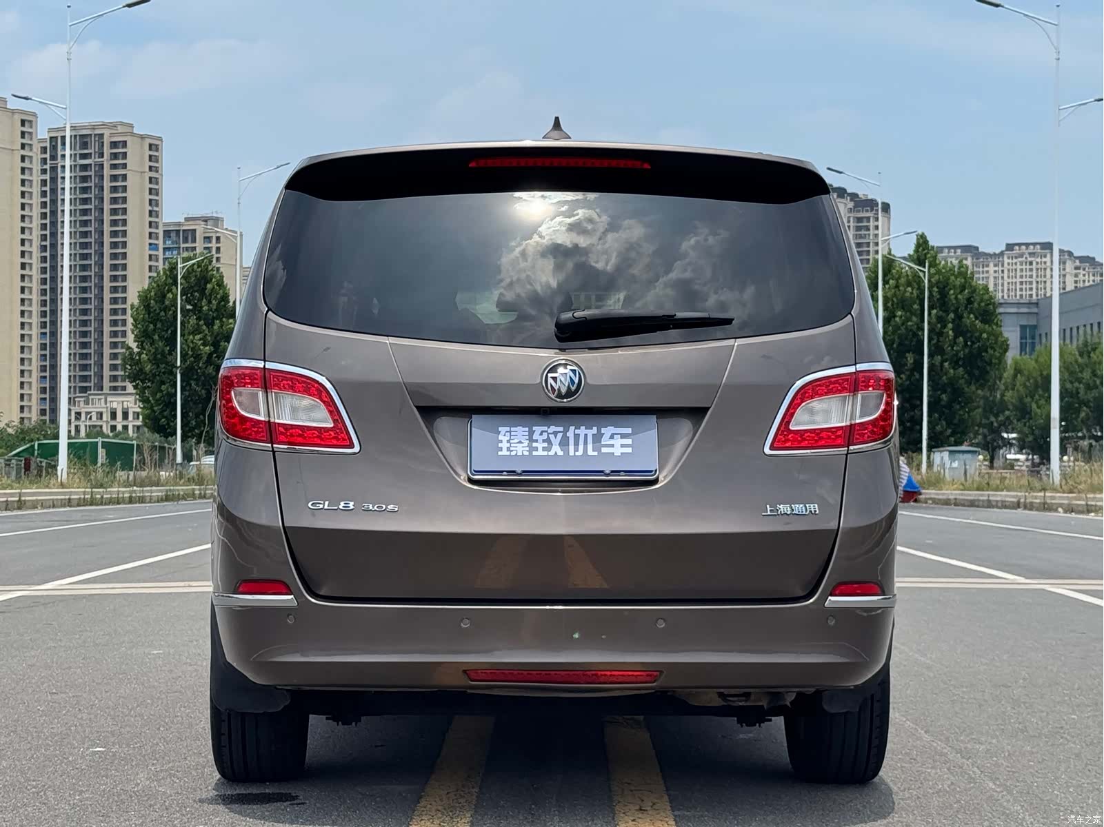 Buick GL8, 2012 9