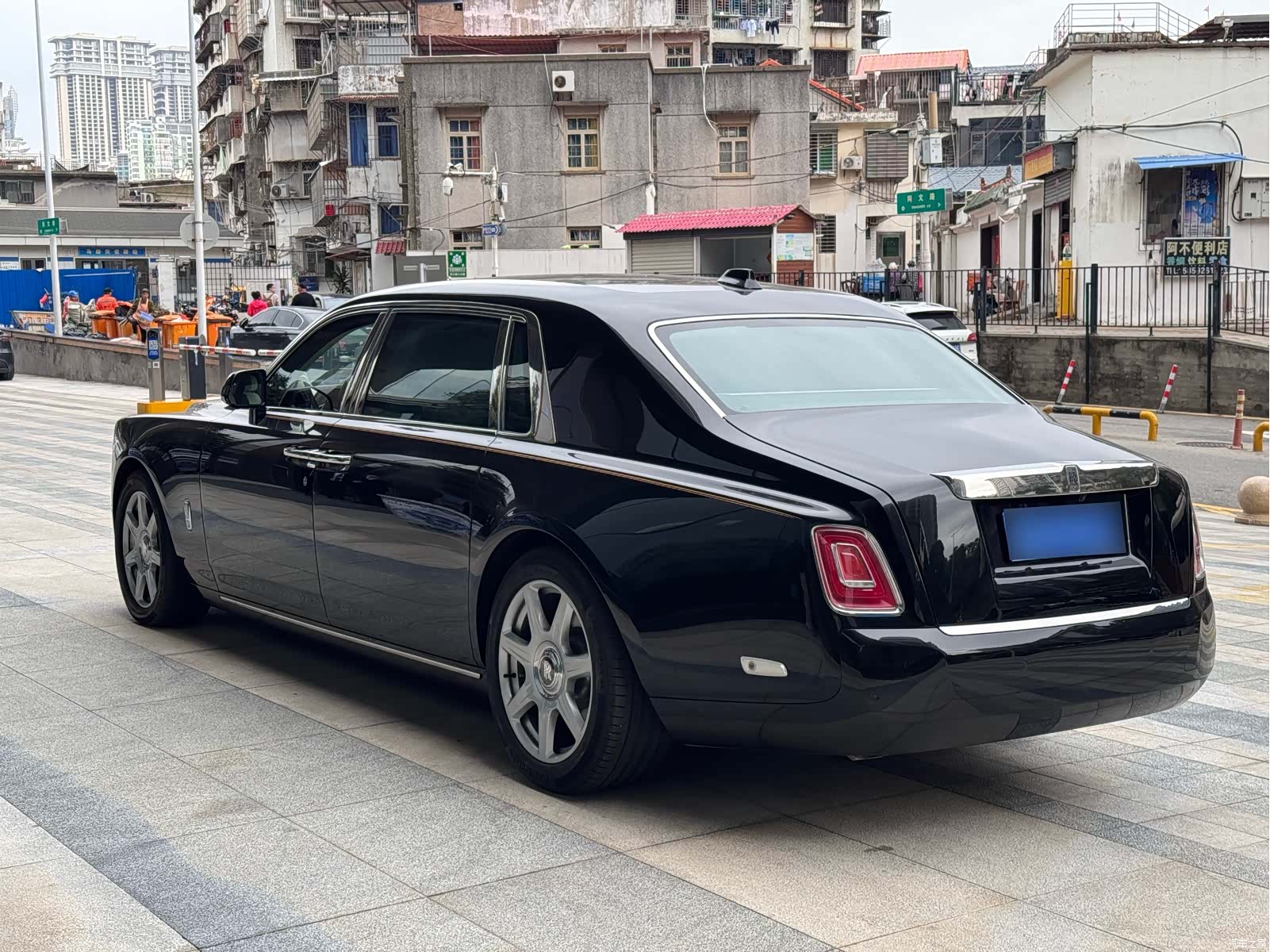 Rolls-Royce Phantom, 2018 4