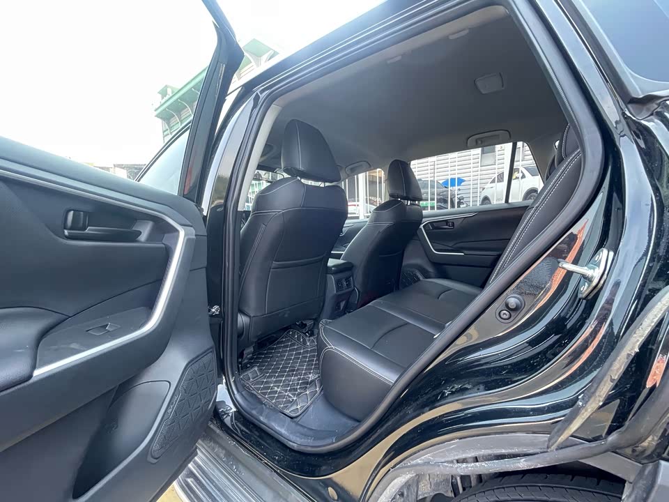 Toyota RAV4 Rongfang