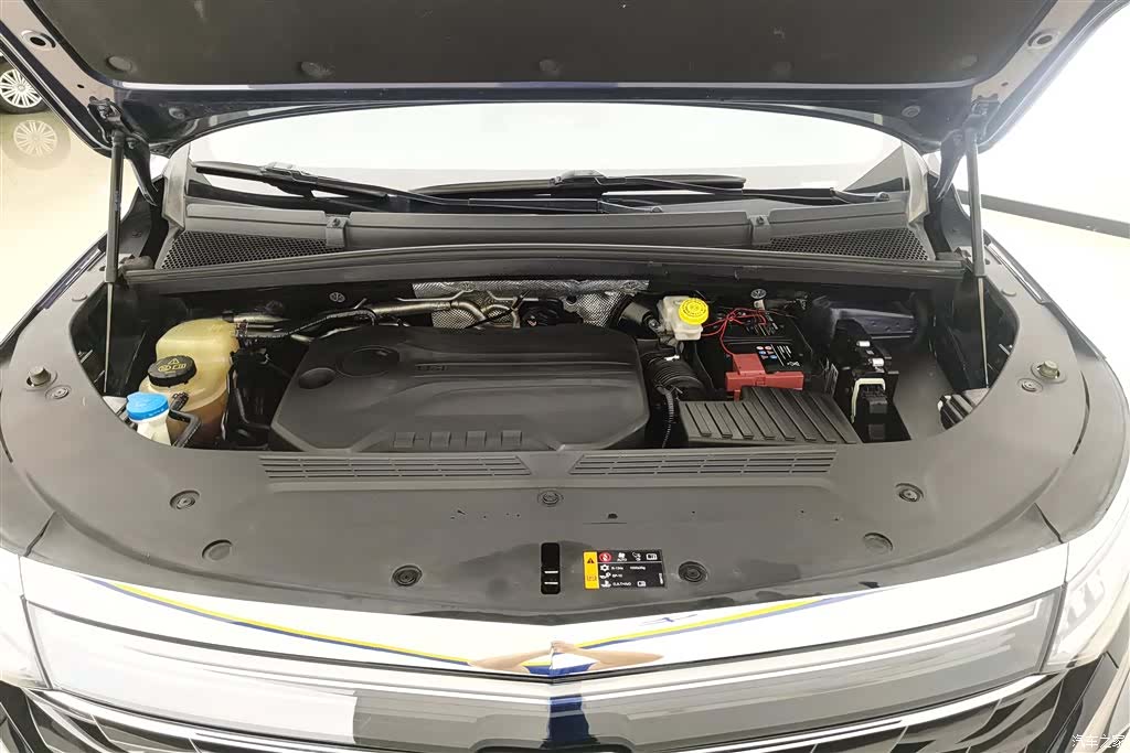 Roewe iMAX8, 2021 10
