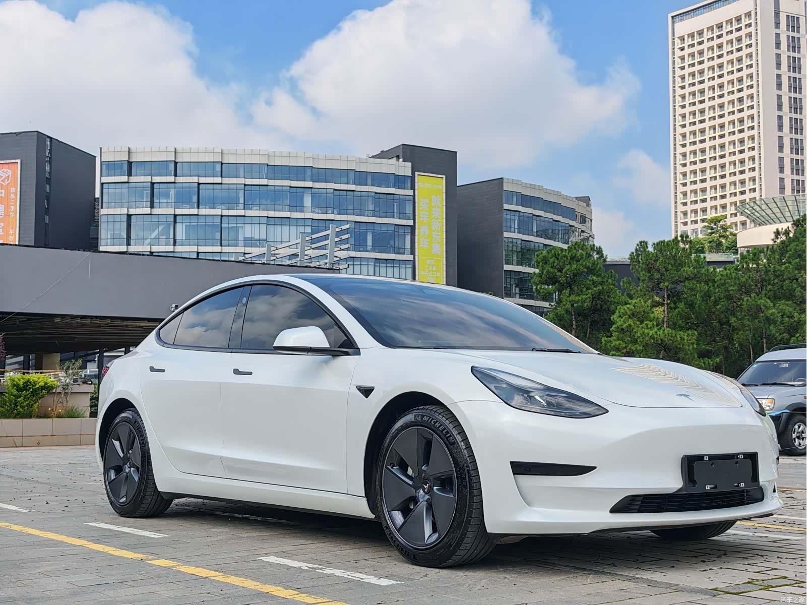 Tesla Model 3, 2022 16
