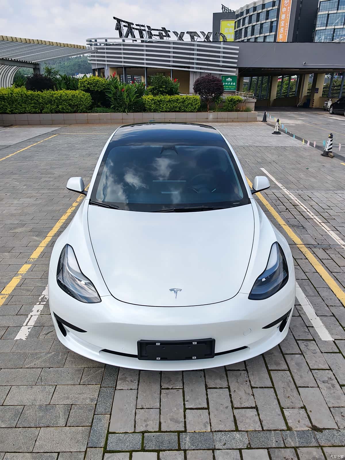 Tesla Model 3, 2022 15