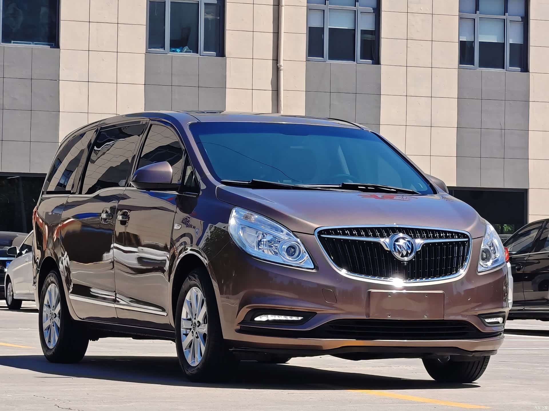 Buick GL8, 2019 3