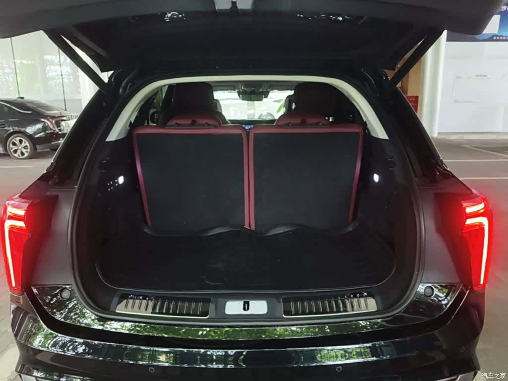 Hongqi E-HS9, 2023 19