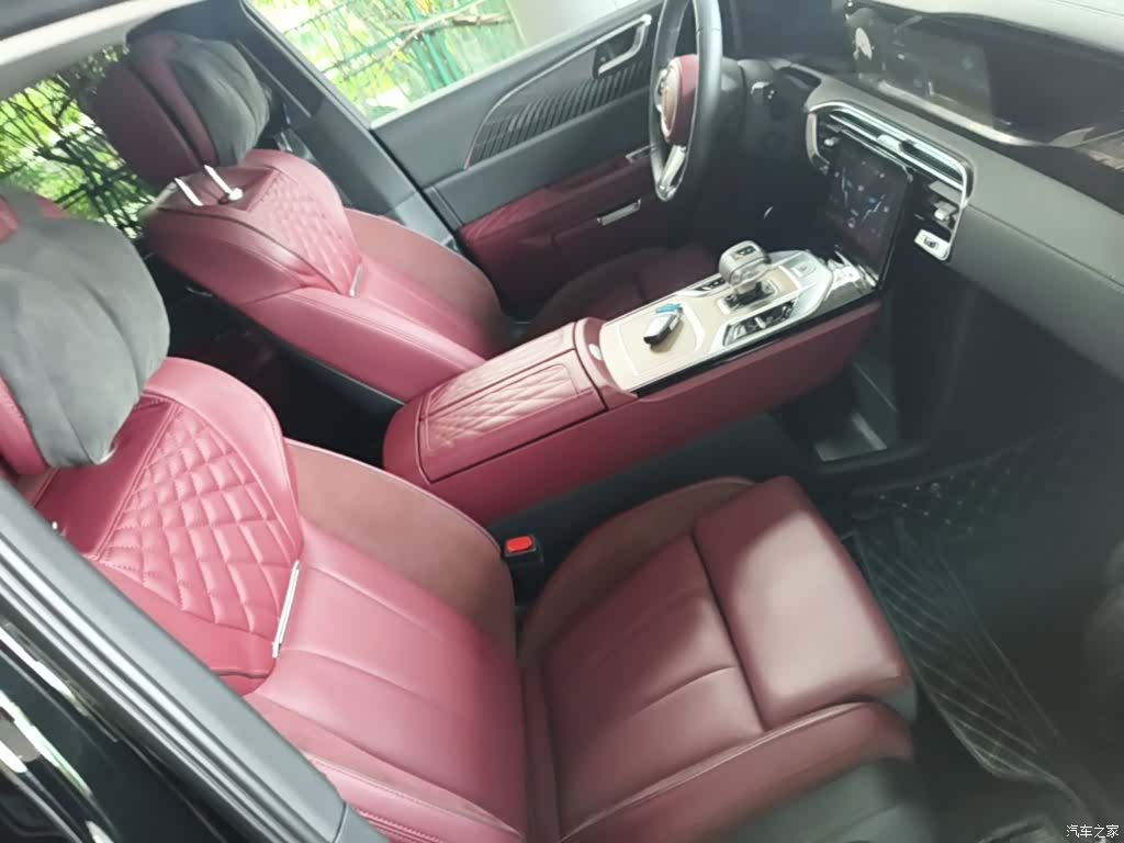 Hongqi E-HS9, 2023 25