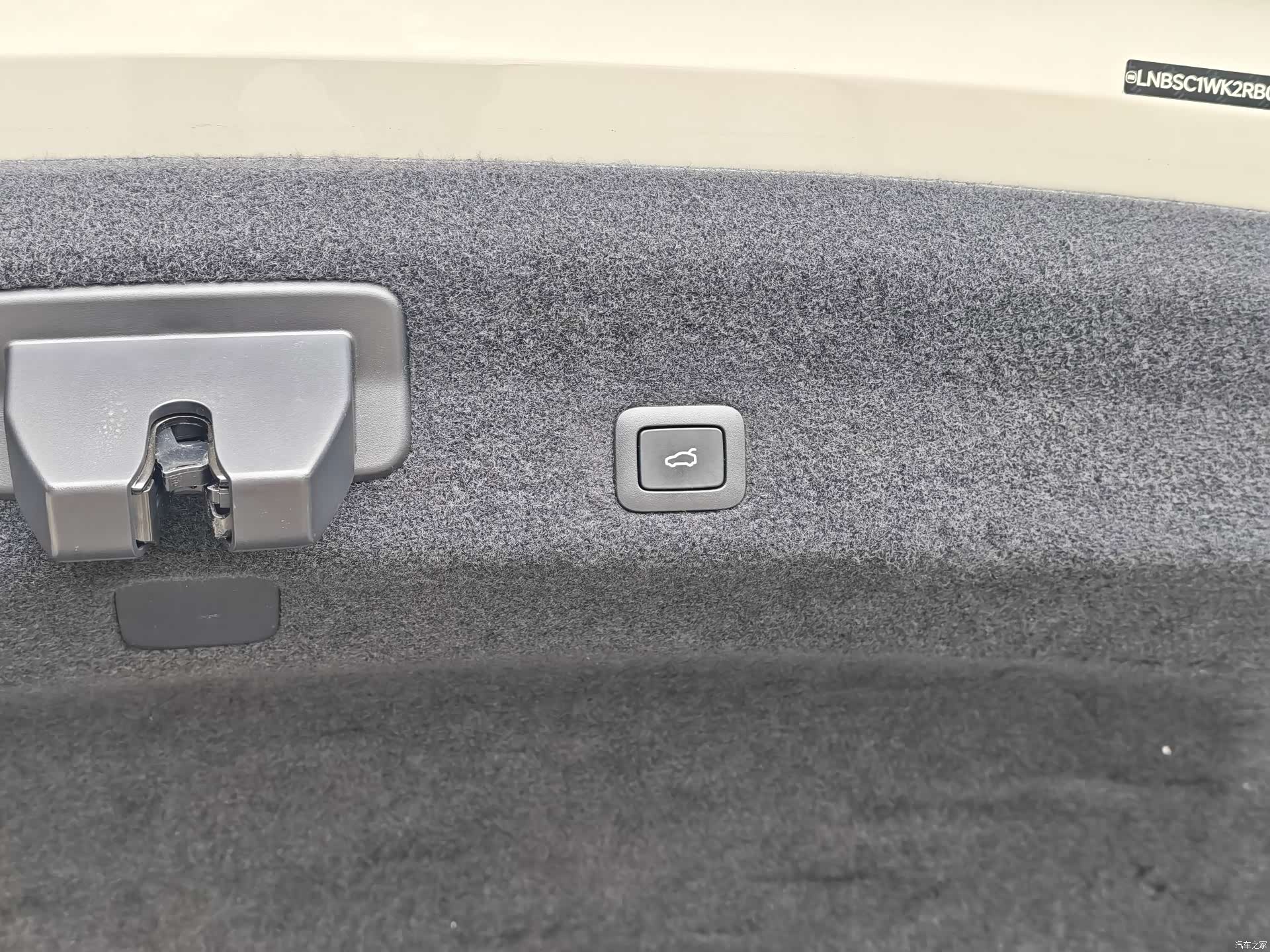 Xiaomi SU7, 2024 18