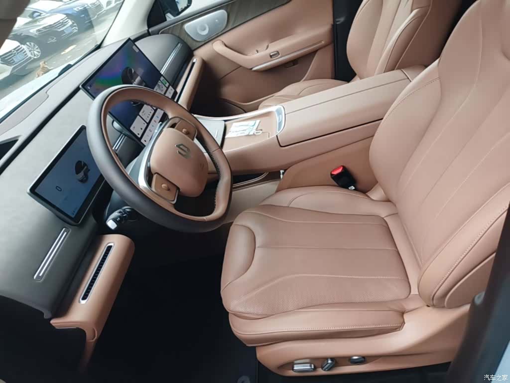 Leapmotor C11, 2025 15