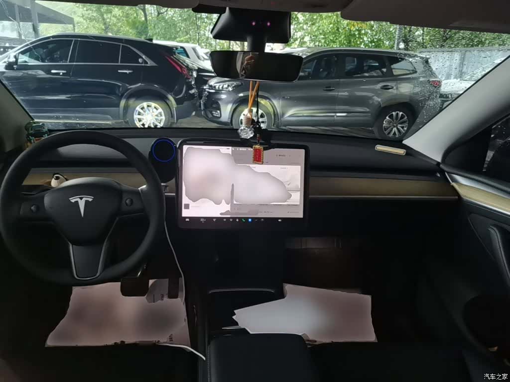 Tesla Model Y, 2024 10
