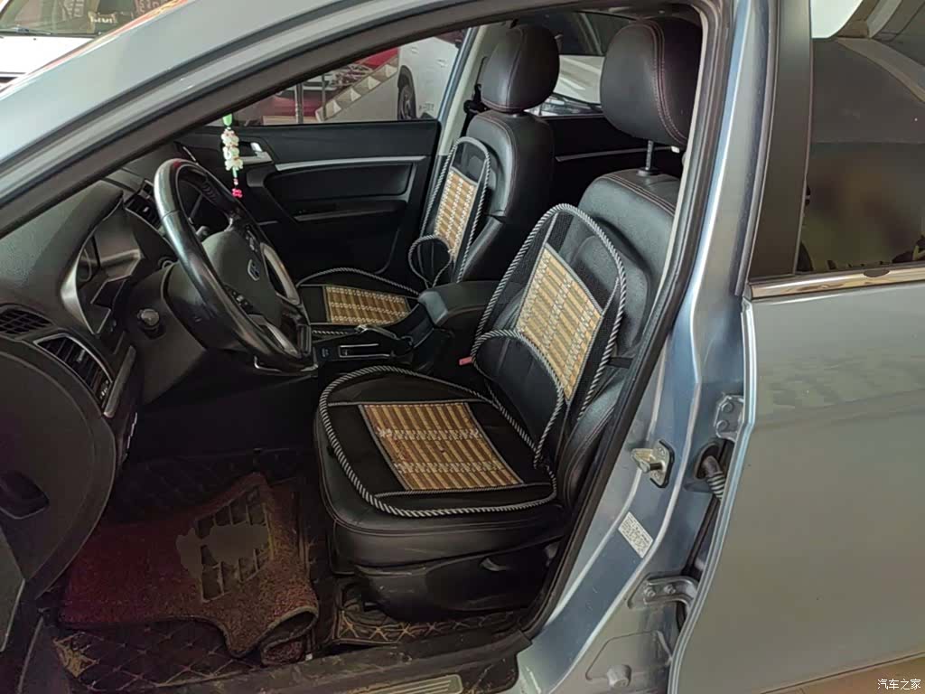 Geely Emgrand, 2015 15