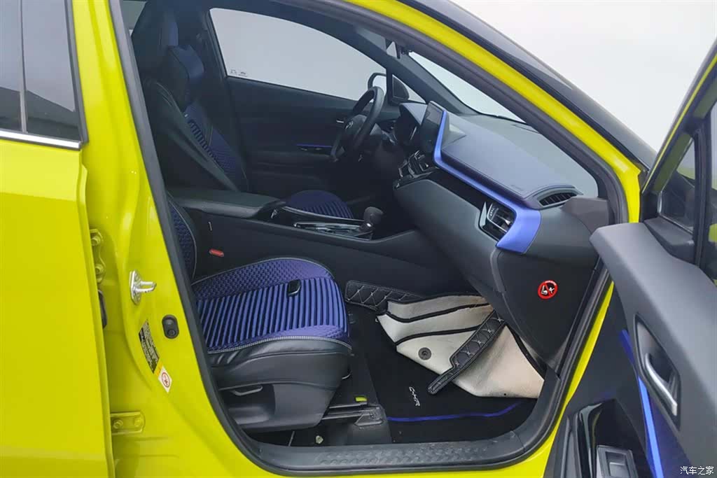 Toyota C-HR, 2019 8