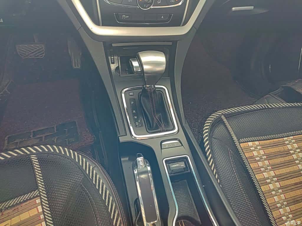 Geely Emgrand, 2015 14