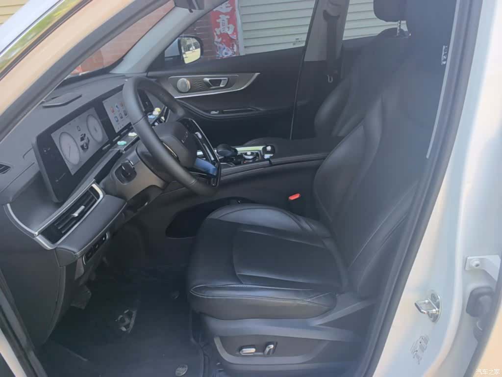 Chery Tiggo 8, 2024 11