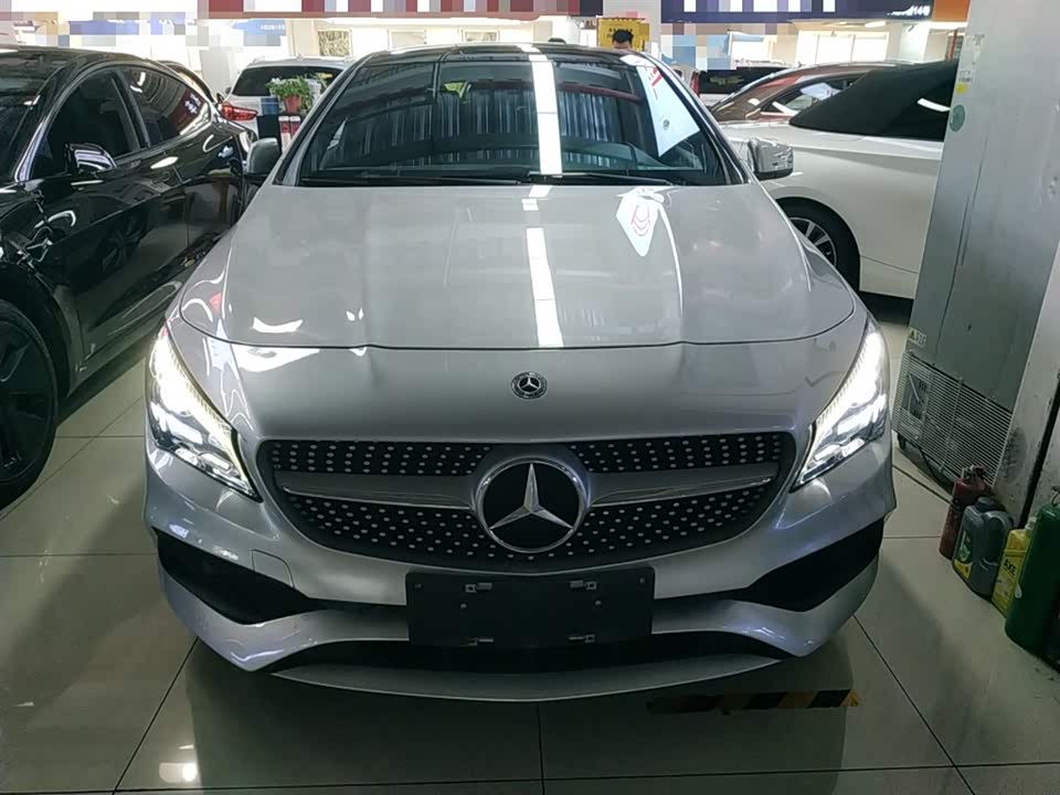 Mercedes-Benz CLA