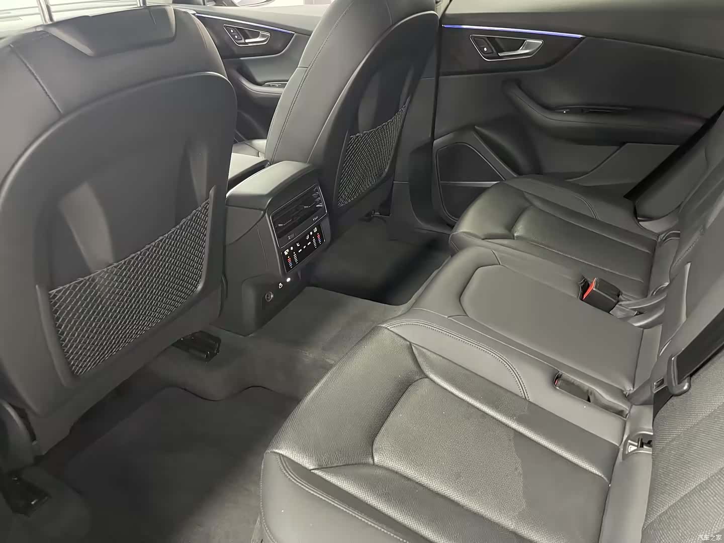 Audi Q8, 2024 14