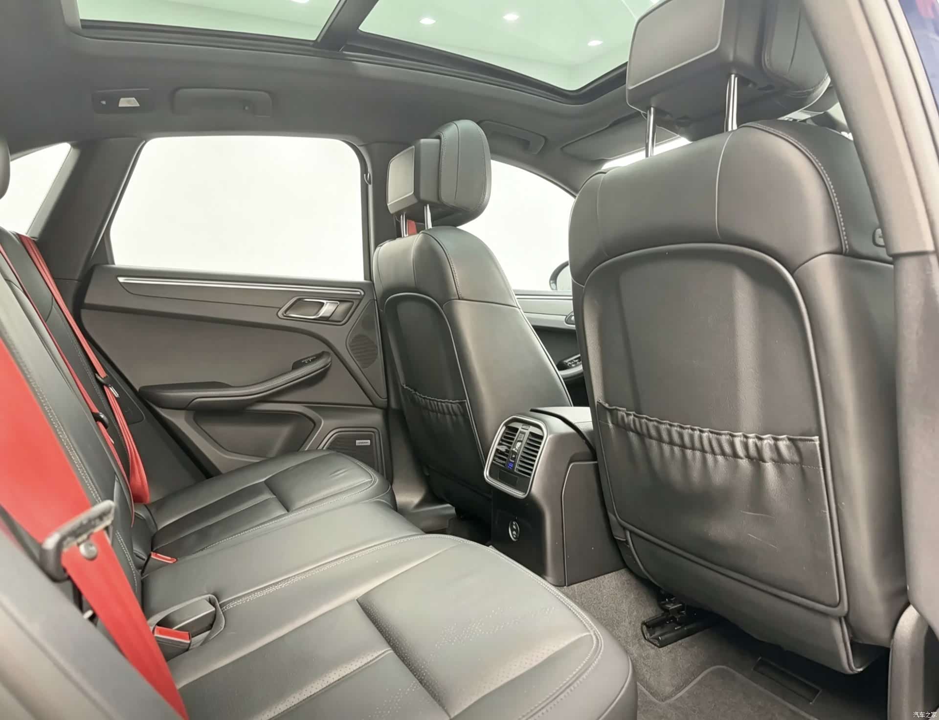 Porsche Macan, 2022 8