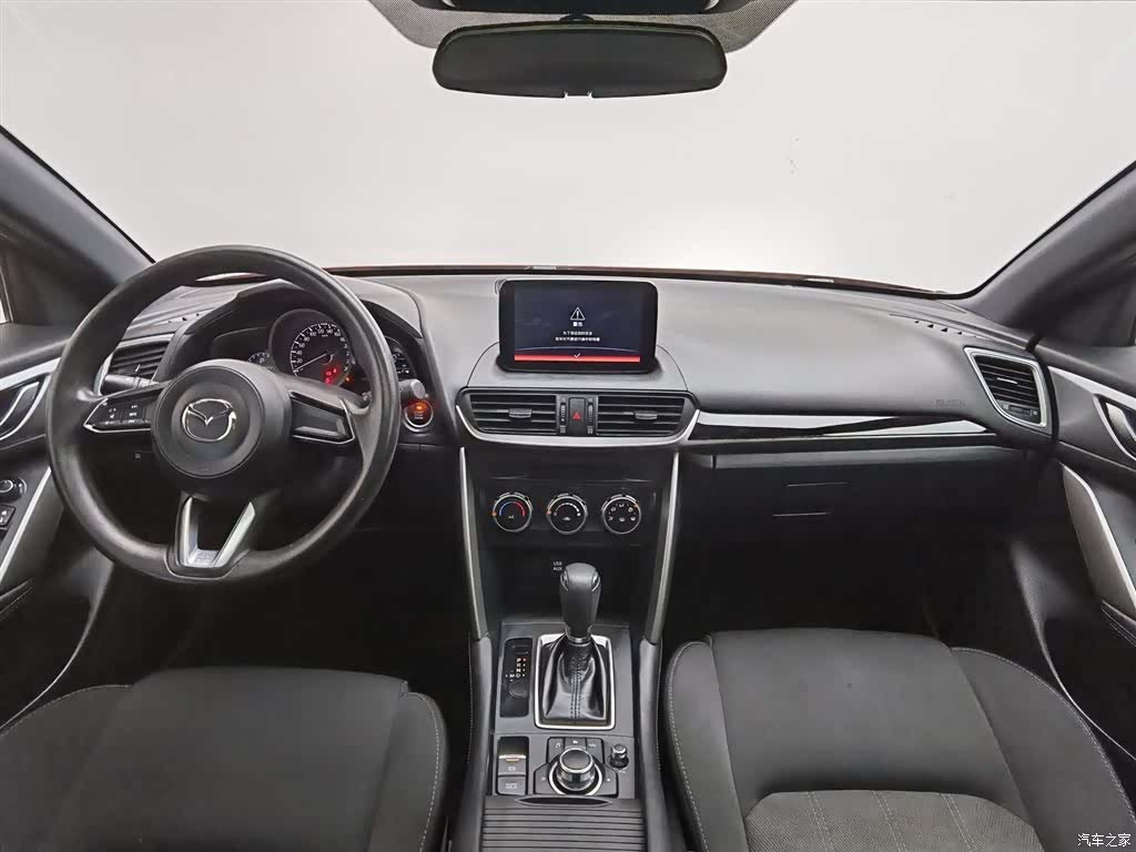 Mazda CX-4, 2019 все фото