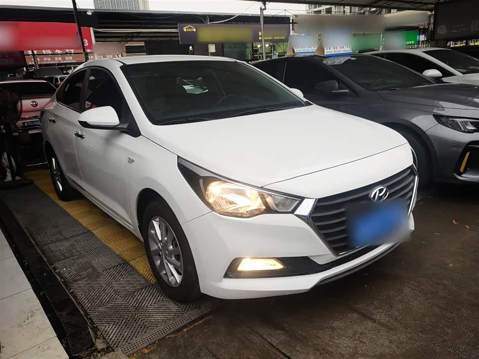 Hyundai Accept