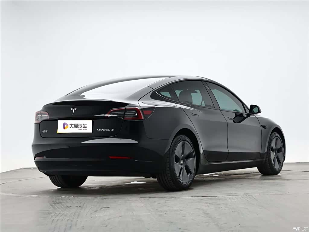 Tesla Model 3, 2023 3