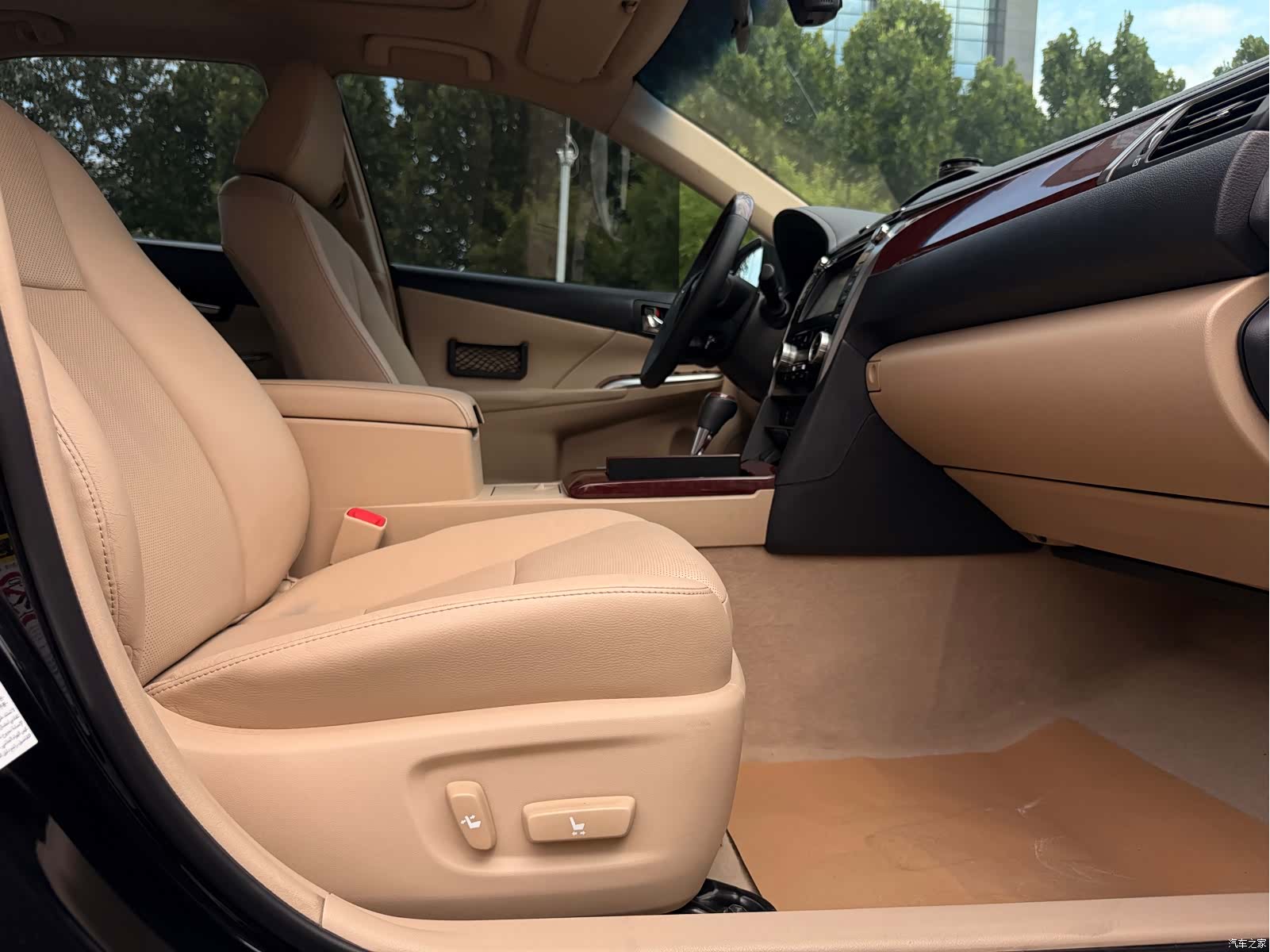 Toyota Camry, 2012 16
