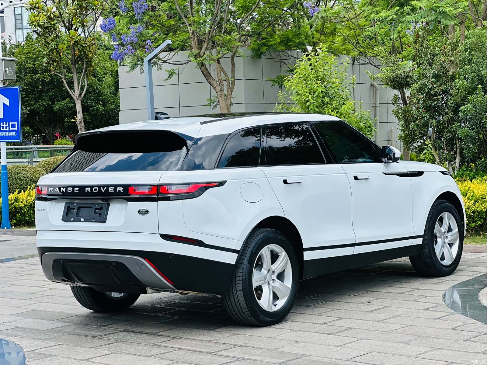 Land Rover Range Rover, 2023 12