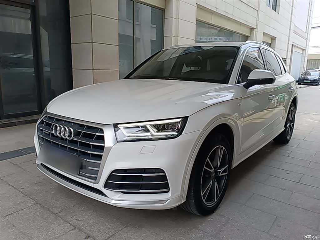 Audi Q5L, 2020 1