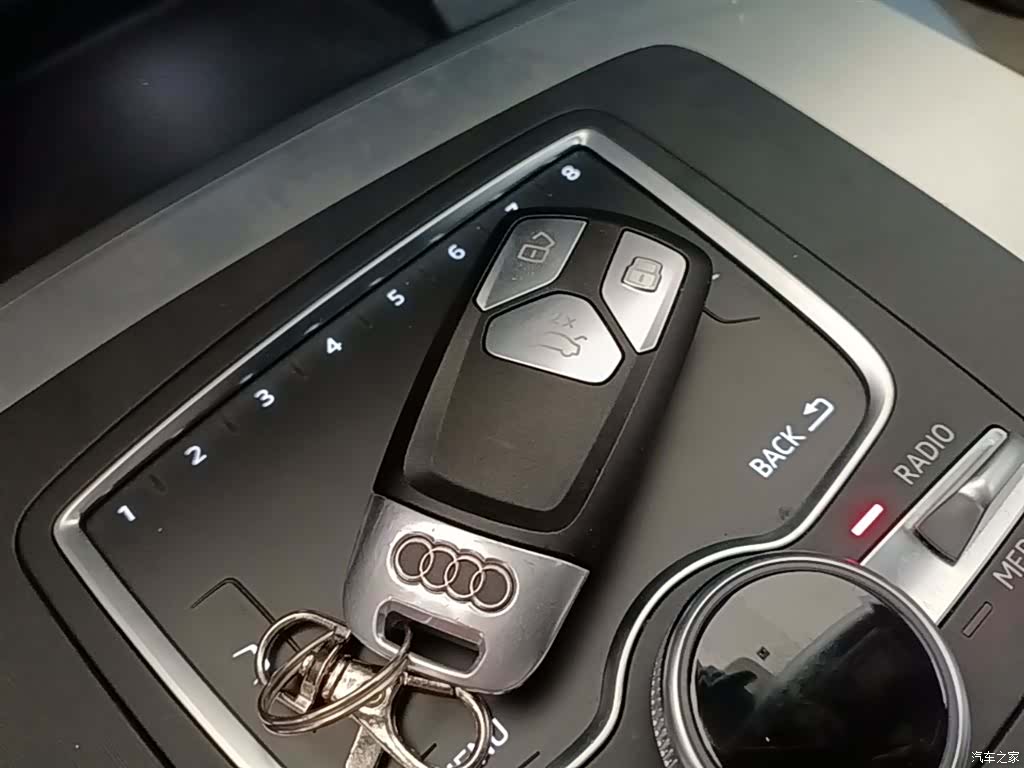 Audi Q5L, 2020 9