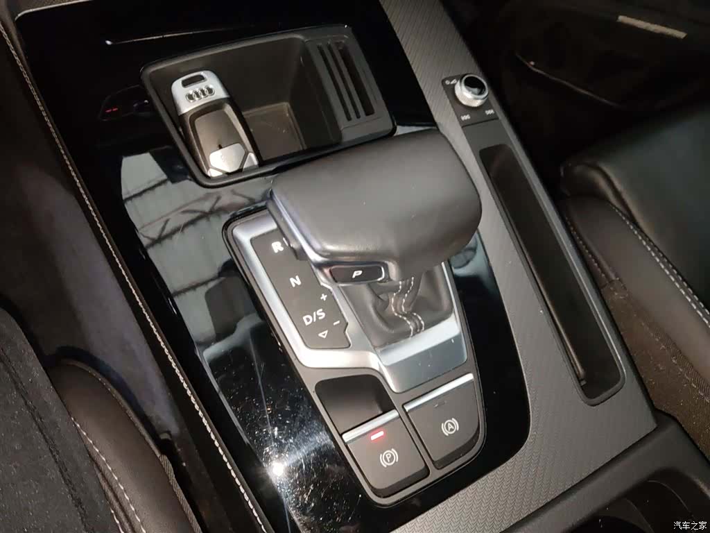 Audi Q5L, 2022 6