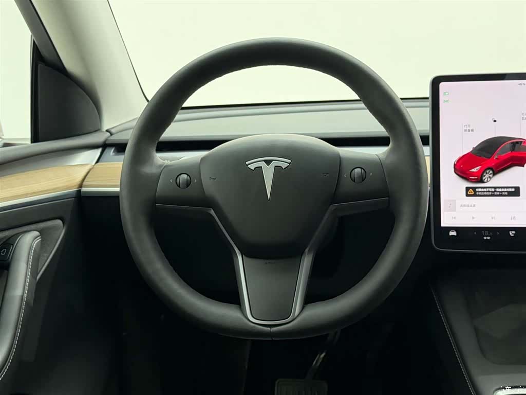 Tesla Model Y, 2021 26