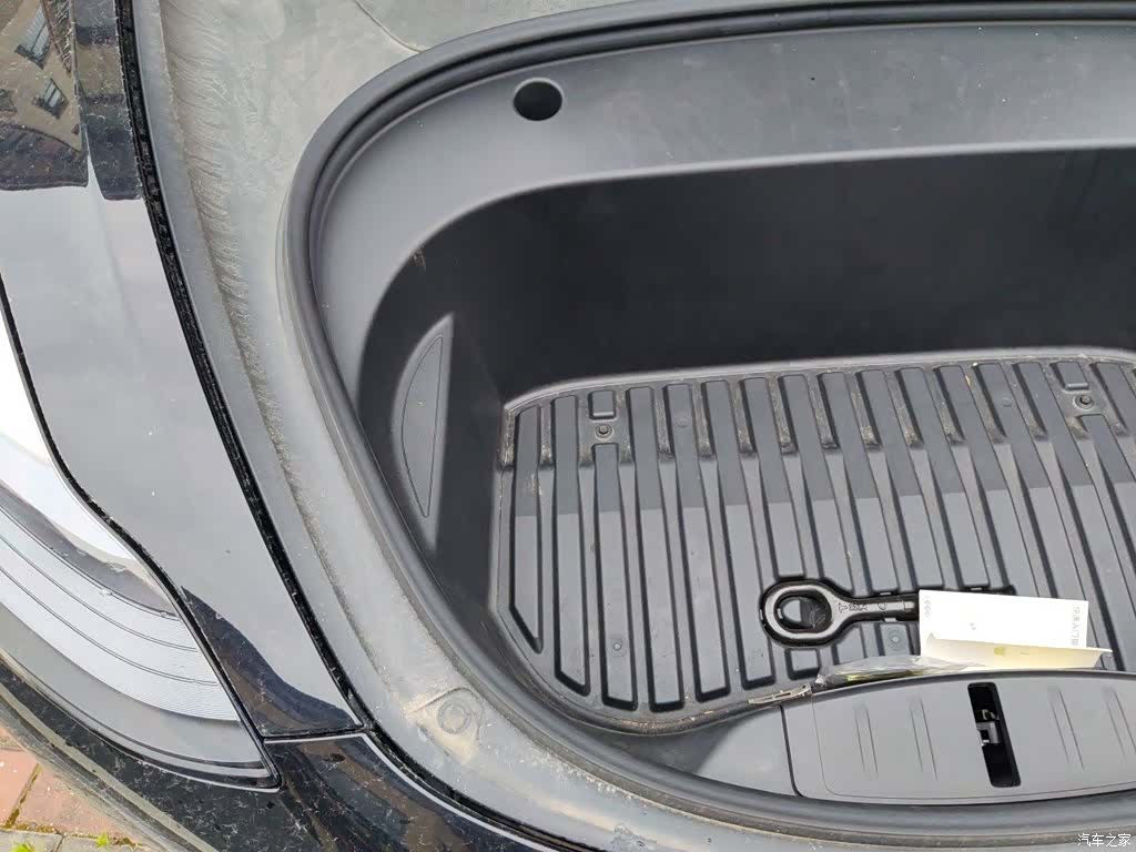 Tesla Model 3, 2023 21