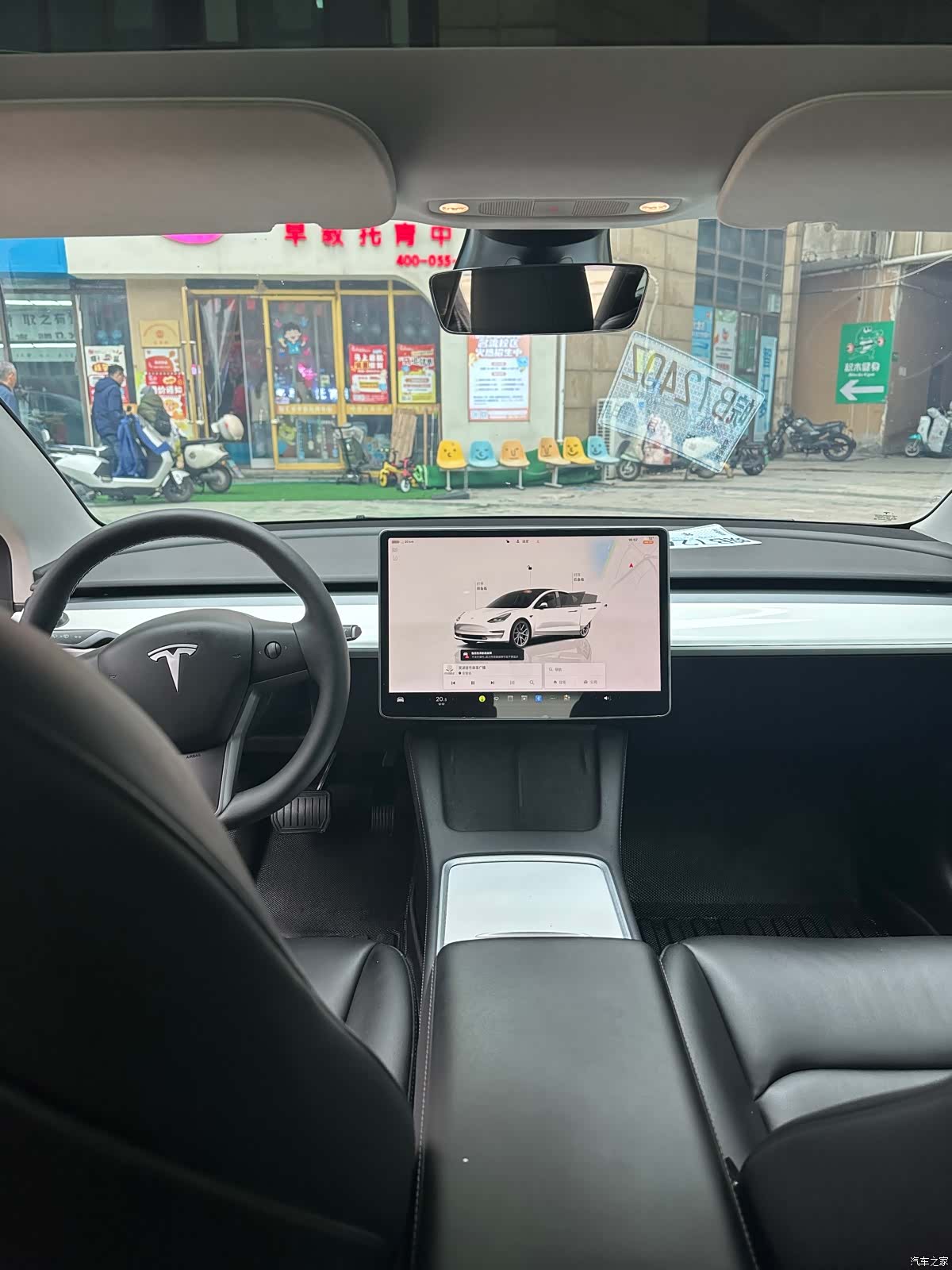 Tesla Model 3, 2022 11