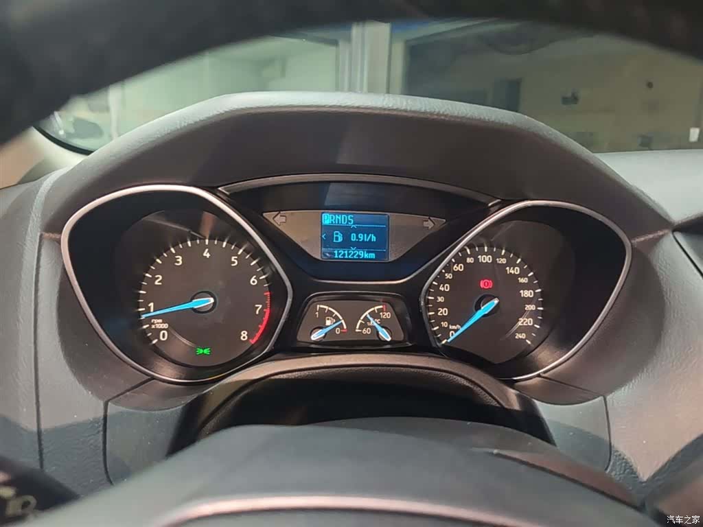 Ford Focus, 2017 12
