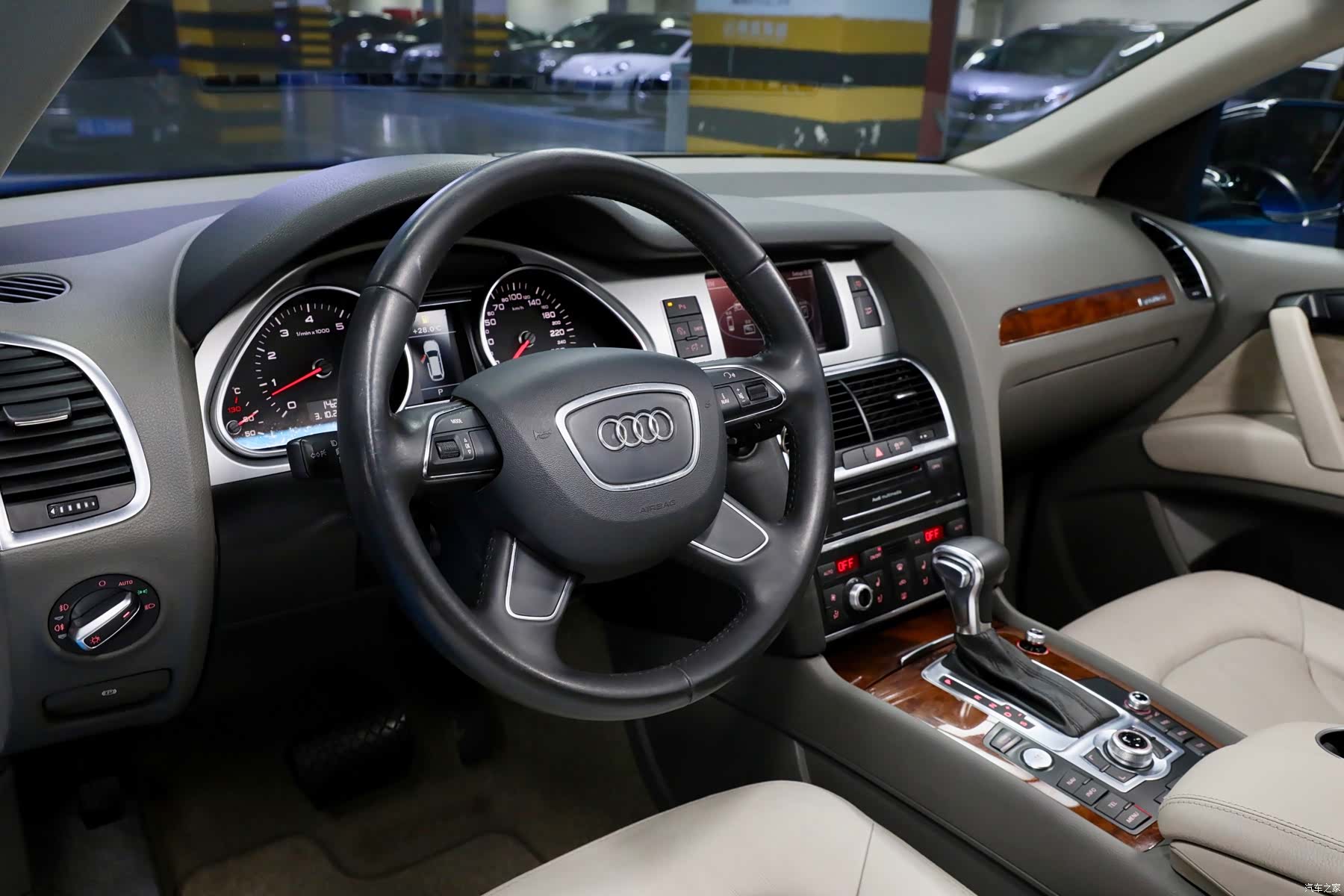 Audi Q7, 2014 11