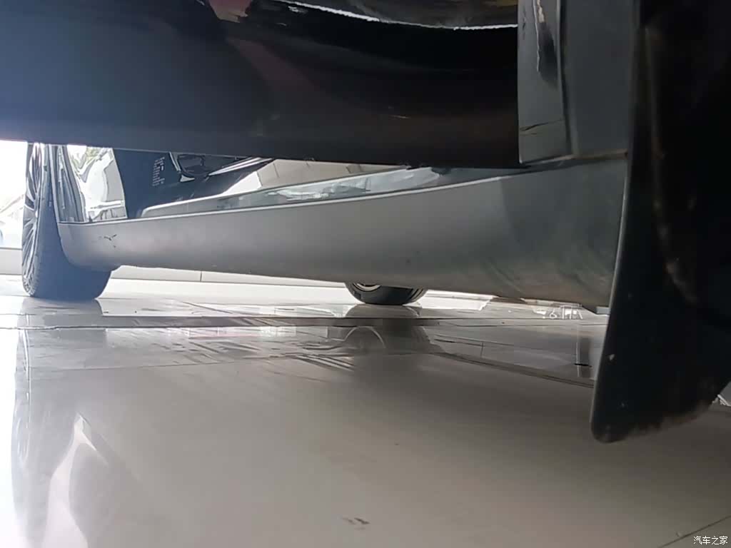 Tesla Model Y, 2023 21