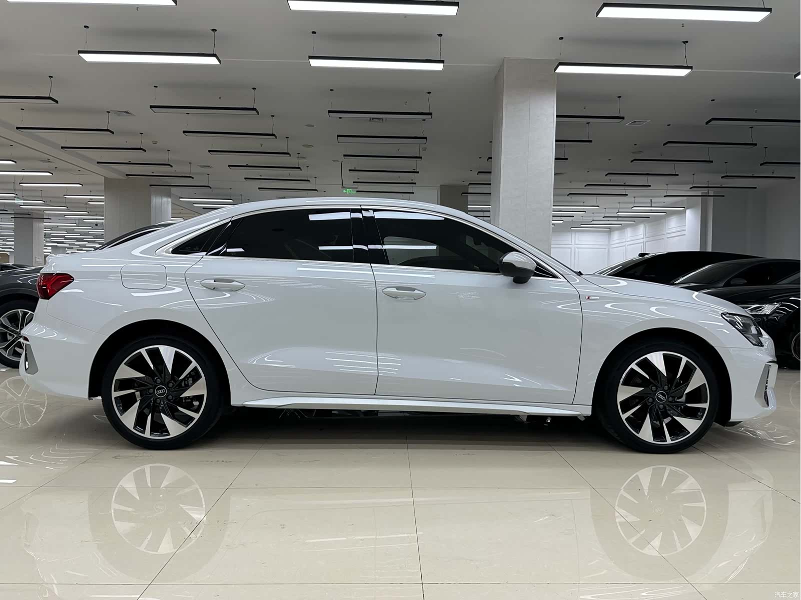 Audi A3, 2023 все фото