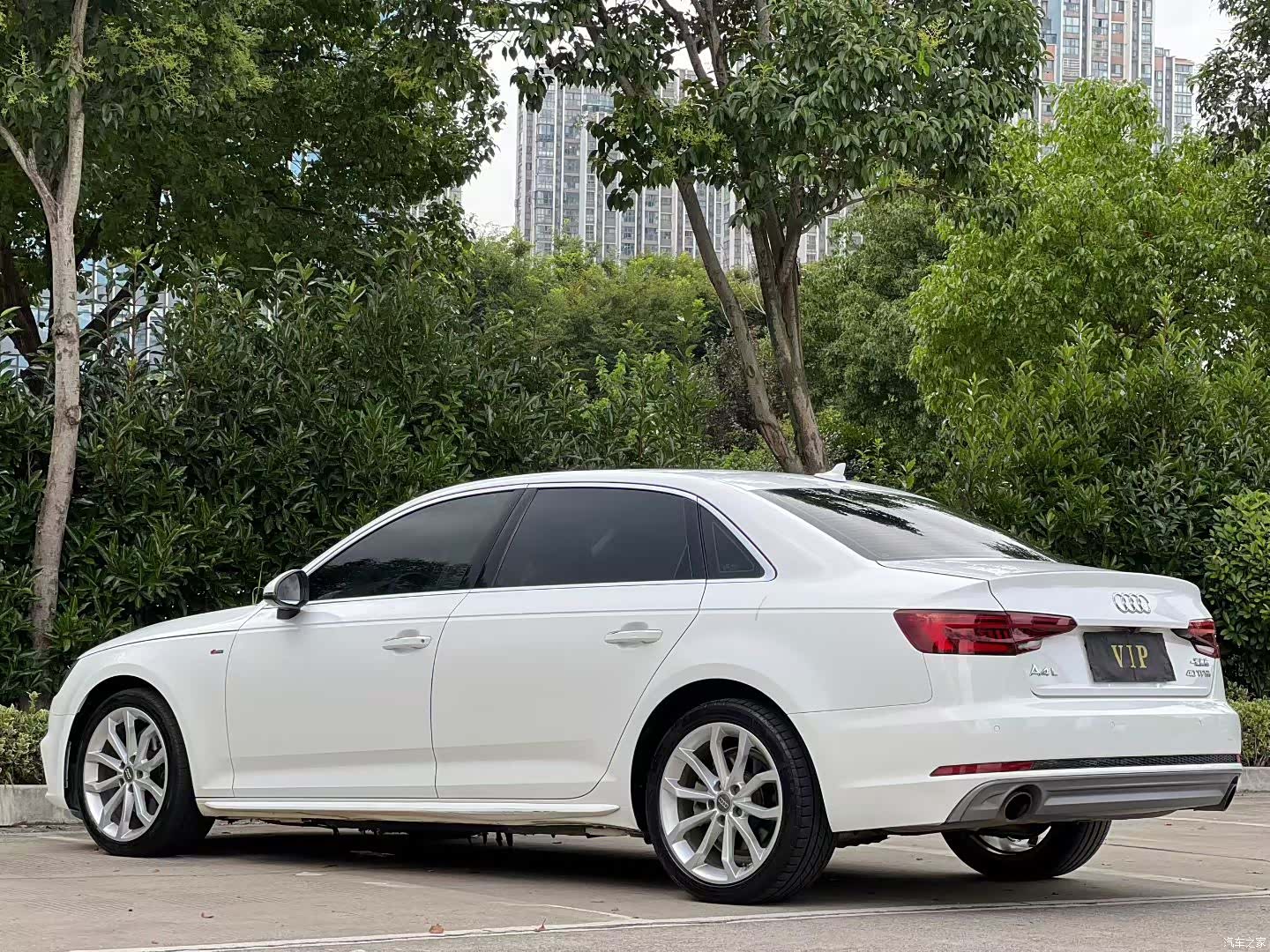 Audi A4L, 2017 9