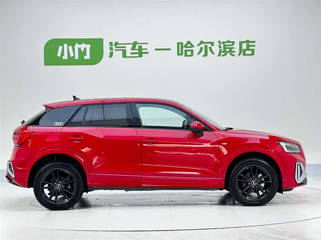 Audi Q2L, 2023 6