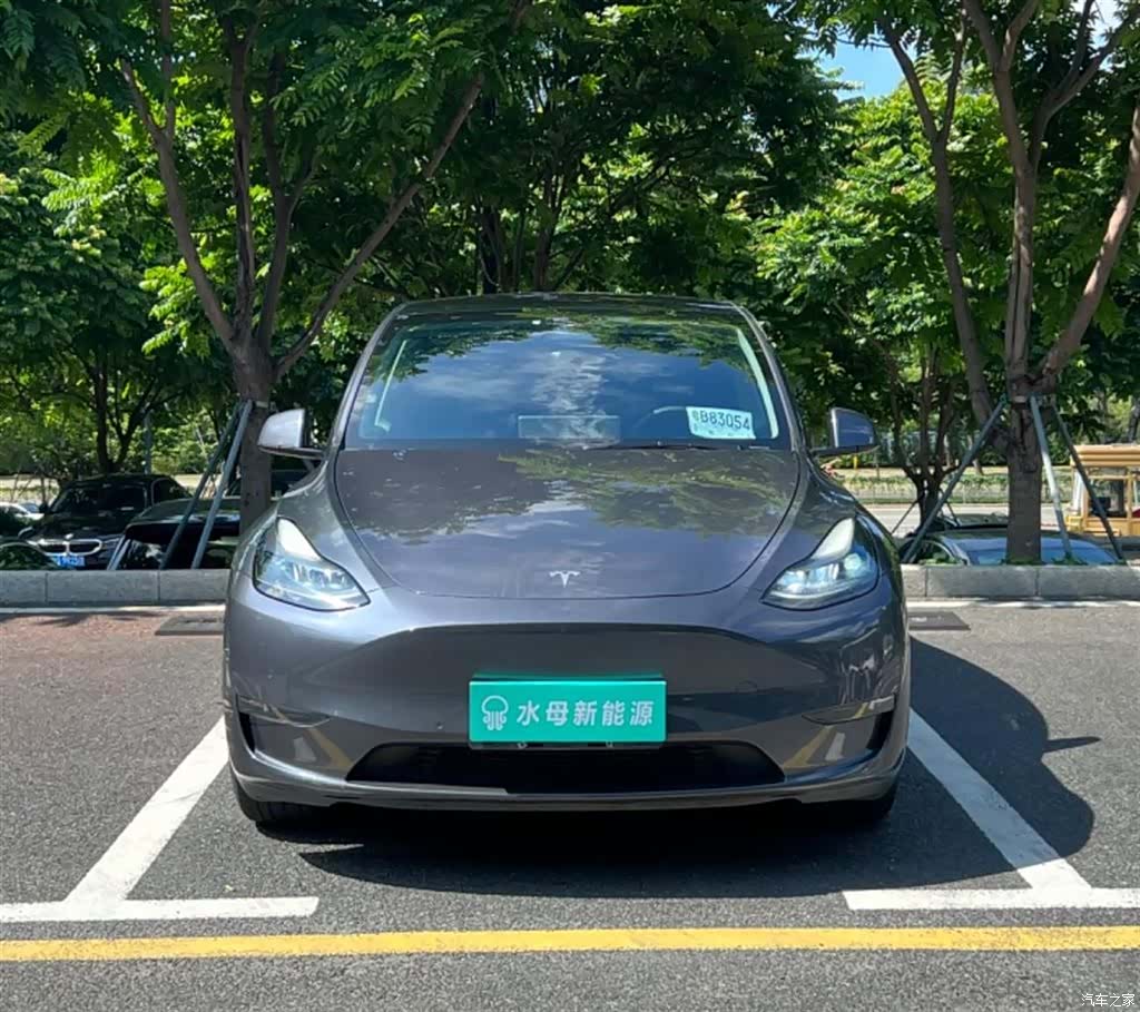 Tesla Model Y, 2021 2