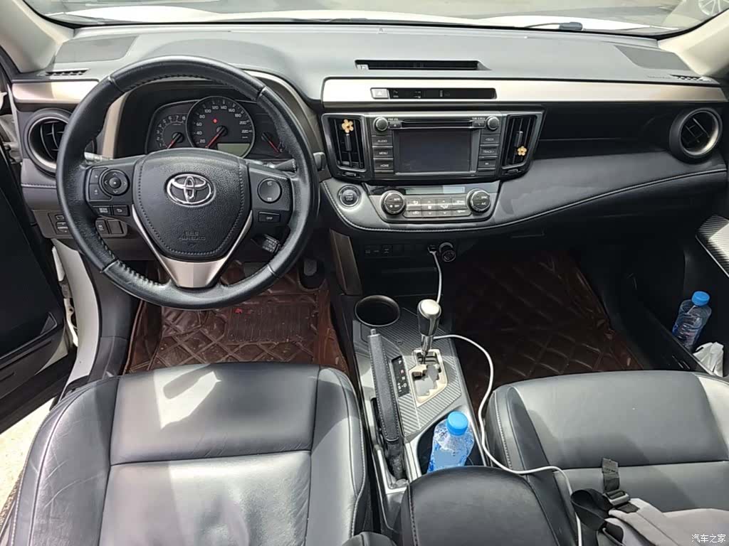 Toyota RAV4, 2014 10