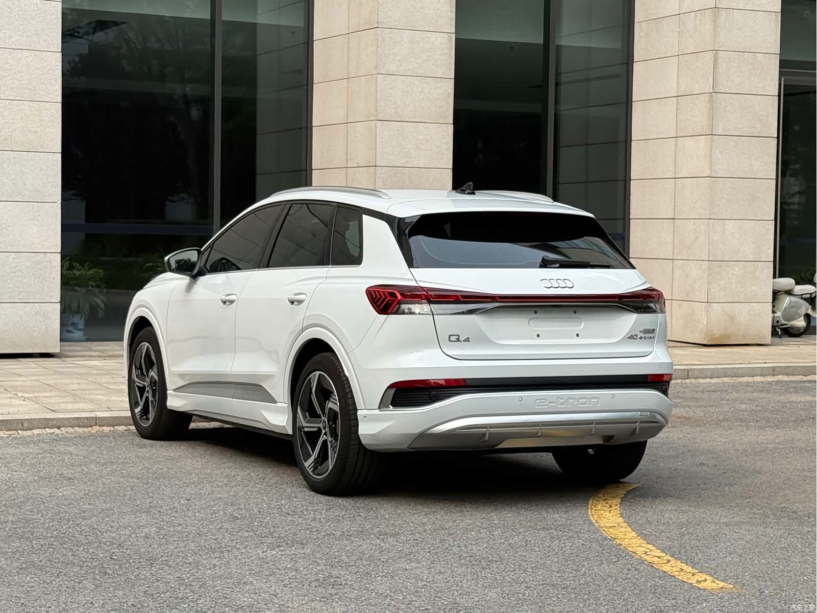 Audi Q4 e-tron, 2023 18