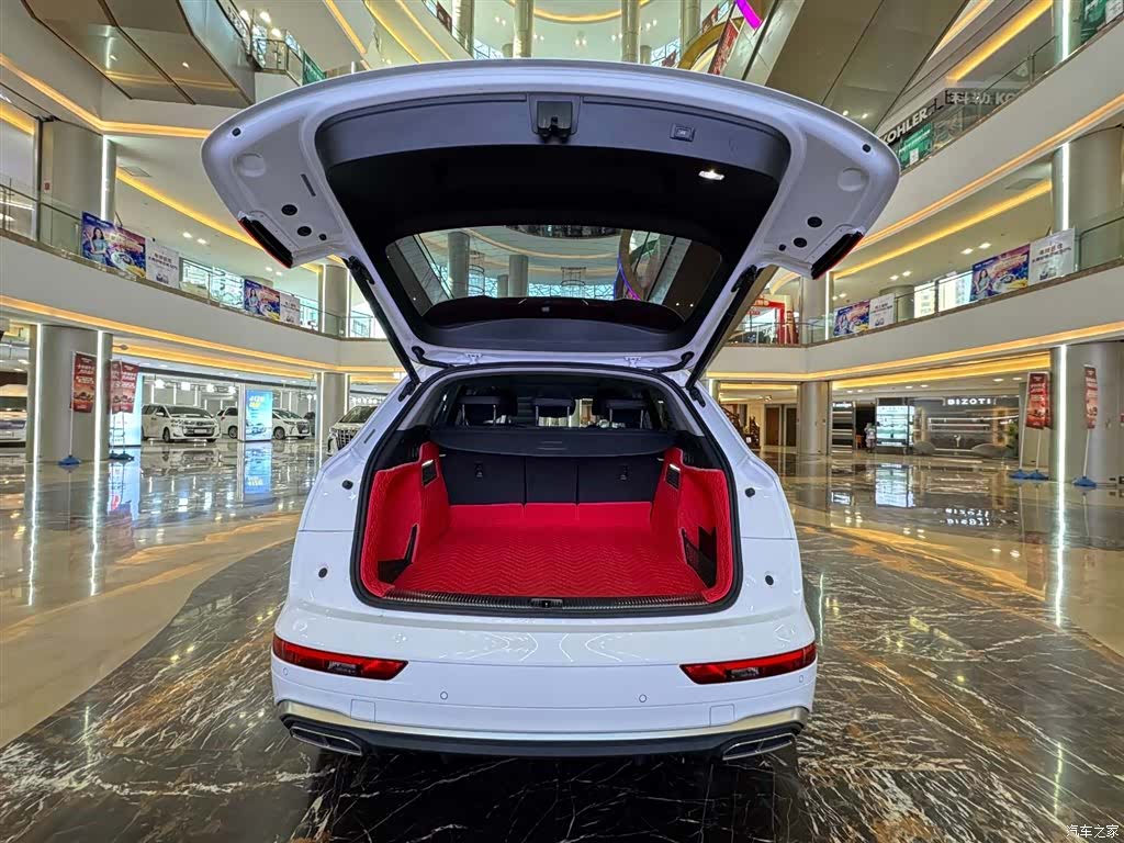 Audi Q5L, 2021 11
