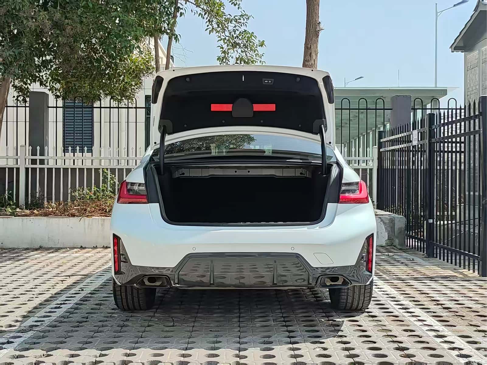 BMW 3 Series, 2023 23