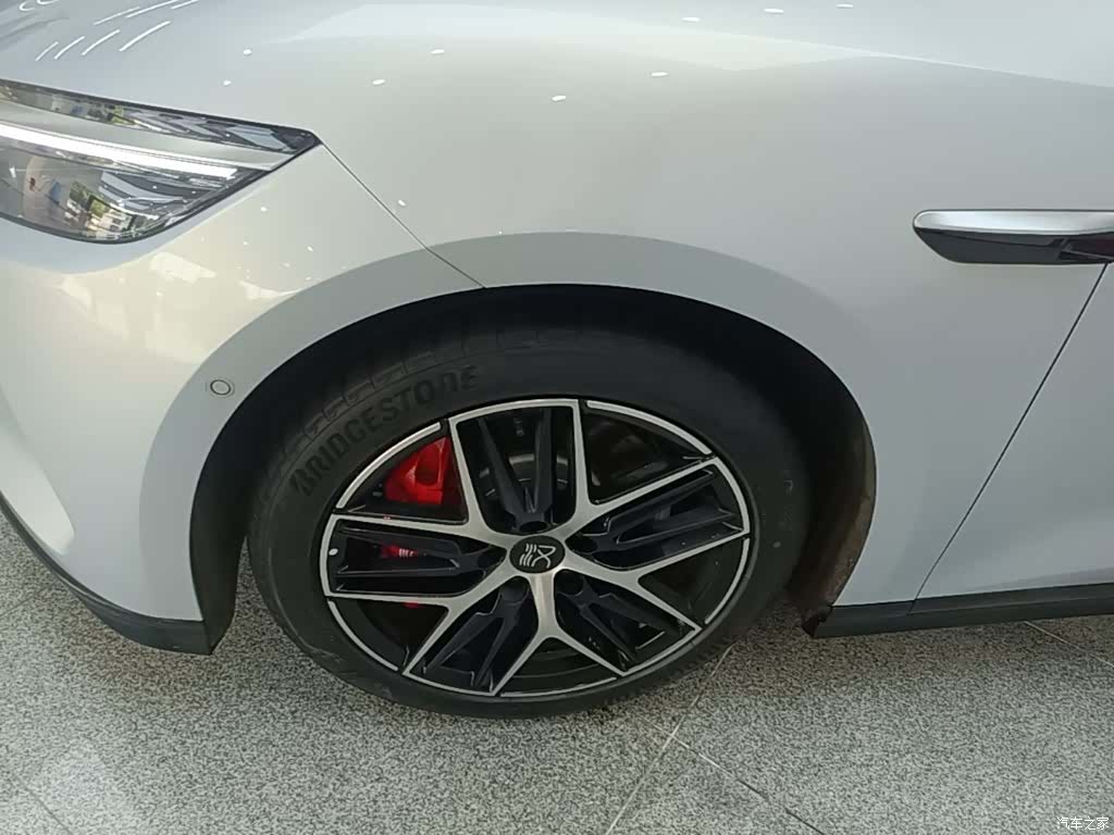 BYD Han, 2025 23
