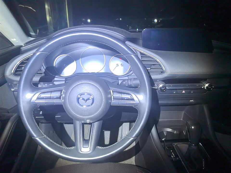 Mazda 3 Angkesaila